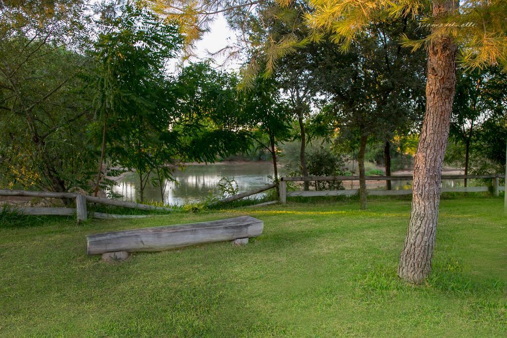 Hotel Ardea Purpurea Villamanrique De La Condesa Exterior foto